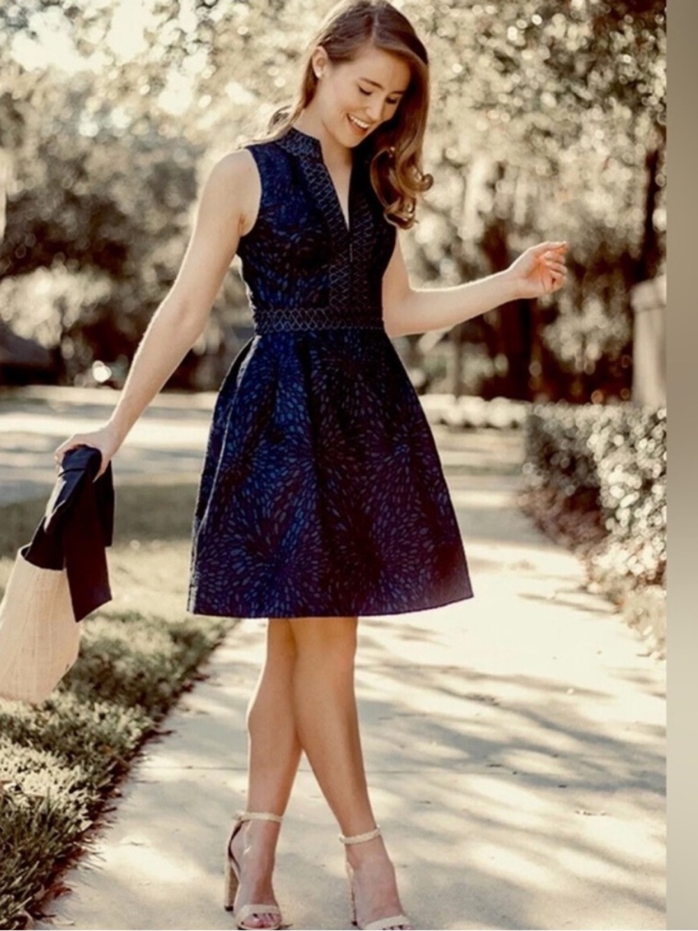 NWT Lilly Pulitzer Franci Dress True Navy
Lagoon Jacquard Metallic Mini Size 16